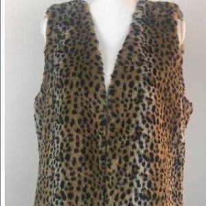 Faux fur vest size XL